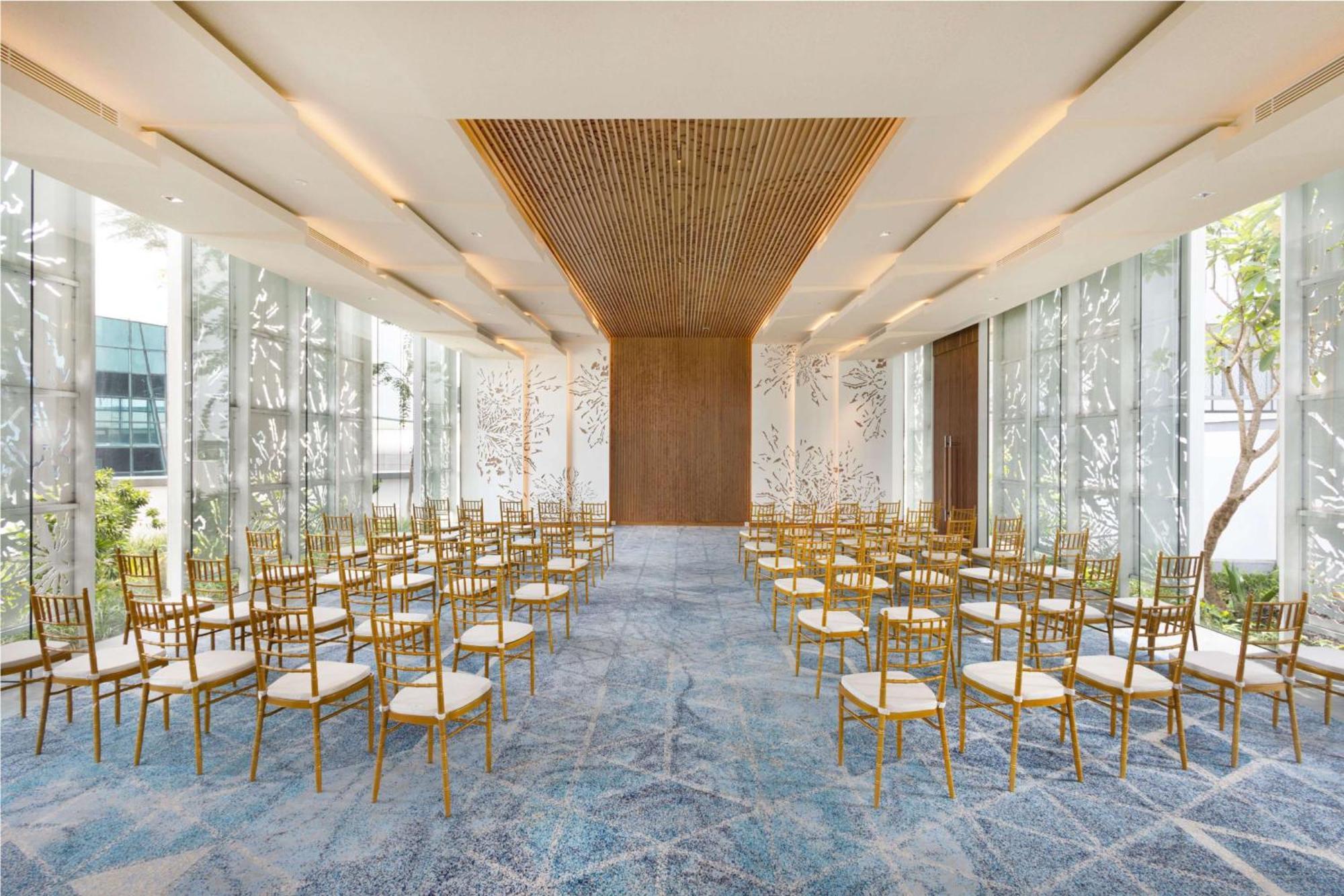 Doubletree By Hilton Jakarta Bintaro Jaya Serpong Exterior foto